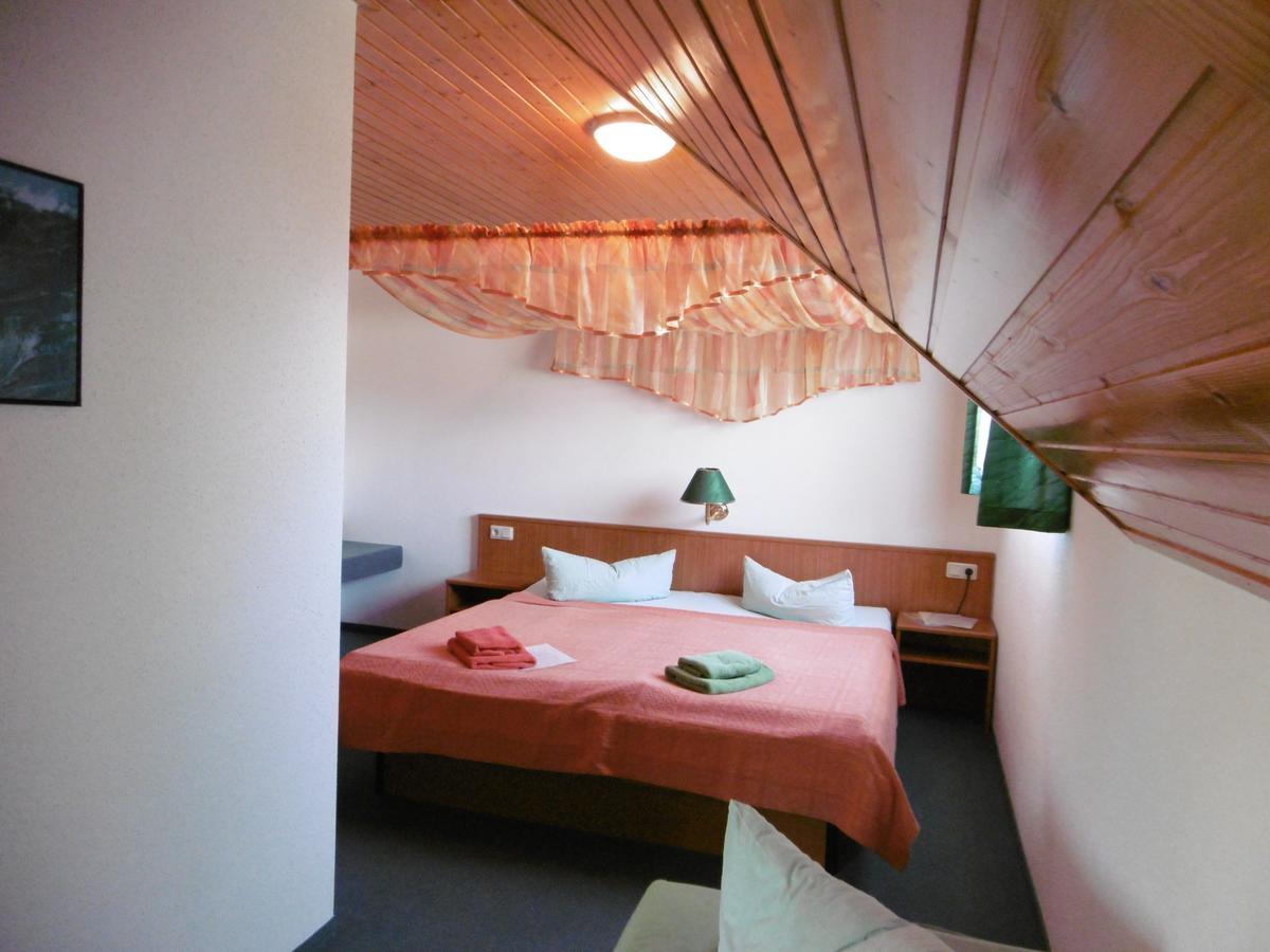 Hotel & Pension Assmann Hochkirch Екстер'єр фото